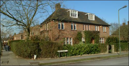 40 Lichfield Way a